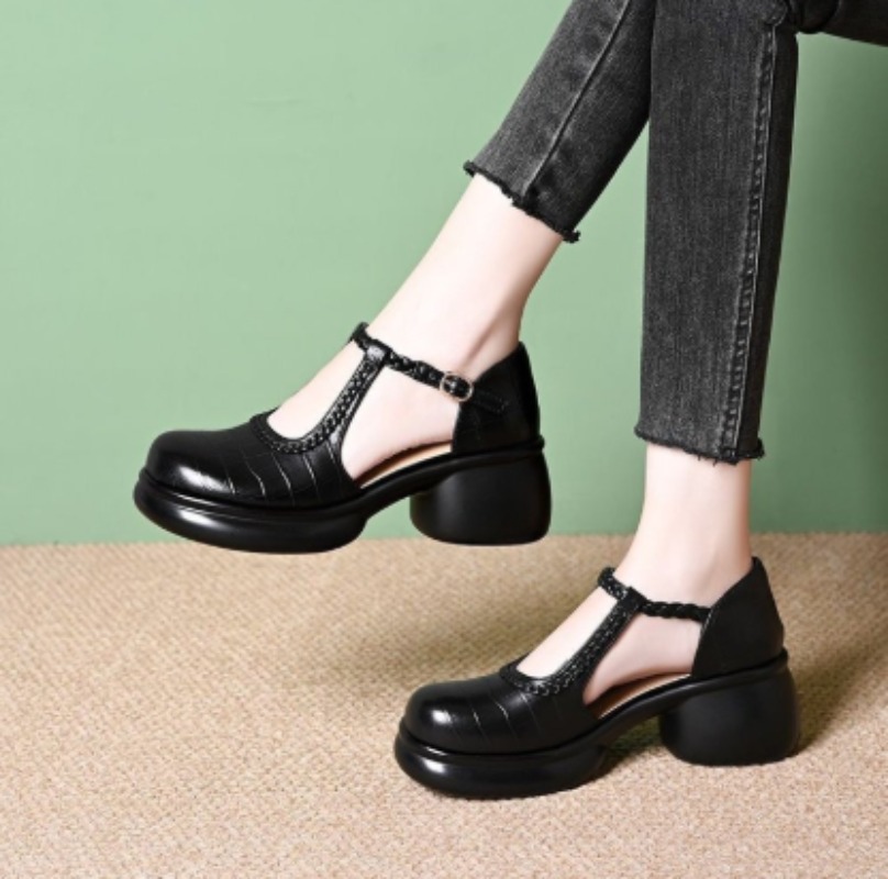 Womens Heels - 여성용 블랙 악어 무늬 메리 제인