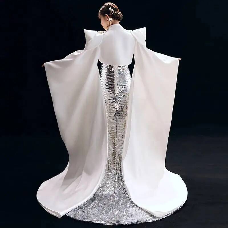 정장은 위엄 있고 우아하며 날씬한 중국 스타일로, 무대 - Evening Gown 리뷰 및 가격